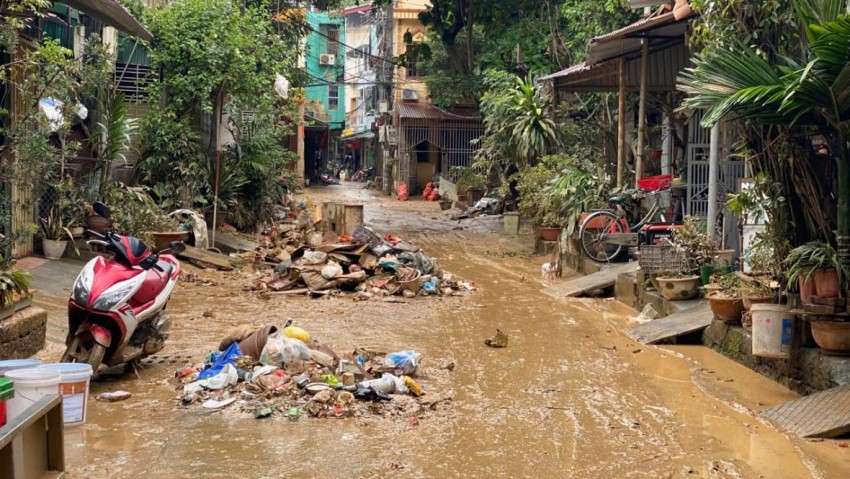 Tuyên Quang tích cực thu gom, xử lý rác thải sau mưa lũ