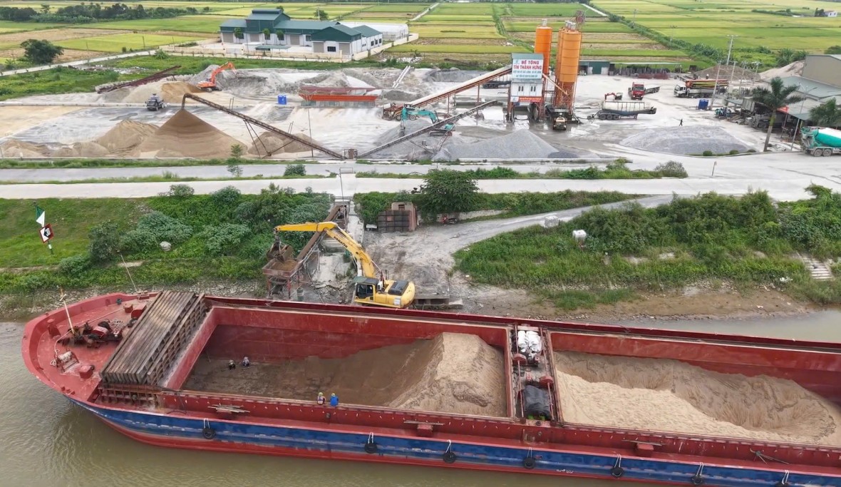 Hưng Yên: Ngang nhiên xẻ đê suốt 6 năm qua, không chấp hành khắc phục vi phạm