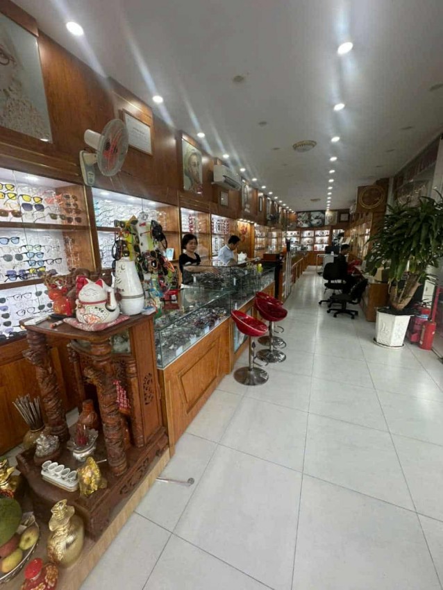 Mắt kính “Điện Biên Phủ”, nơi toả ánh sáng cho những đôi mắt cận