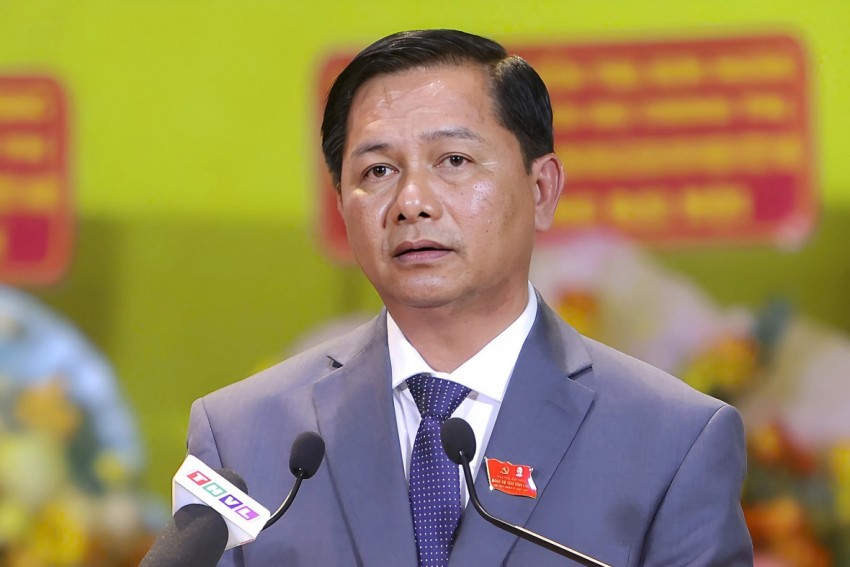 Ông Trần Văn Lâu giữ chức Bí thư Tỉnh ủy Vĩnh Long. Ông Trần Văn Lâu giữ chức Bí thư Tỉnh ủy Vĩnh Long.