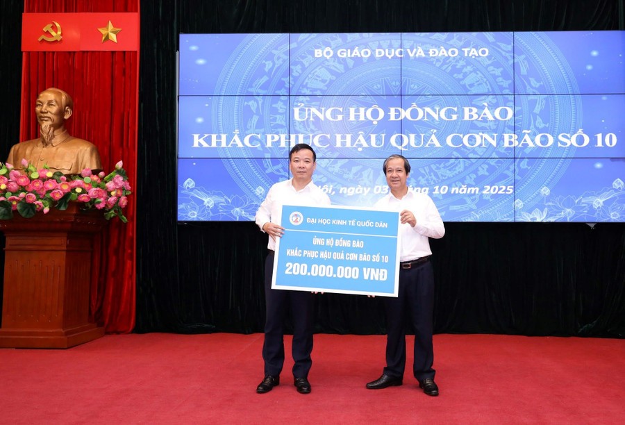 Ngành Giáo dục ủng hộ hơn 3,6 tỷ đồng khắc phục hậu quả bão số 10