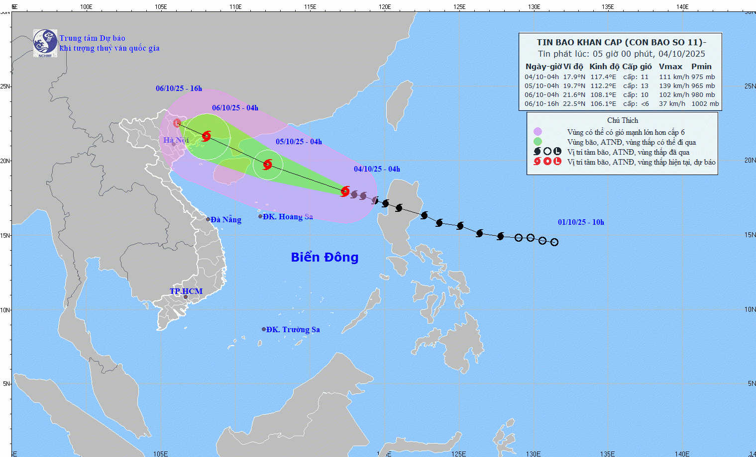 Bão số 11 tiến sâu vào Biển Đông.