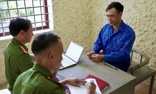 Bắt tạm giam thầy giáo kêu gọi từ thiện để trục lợi