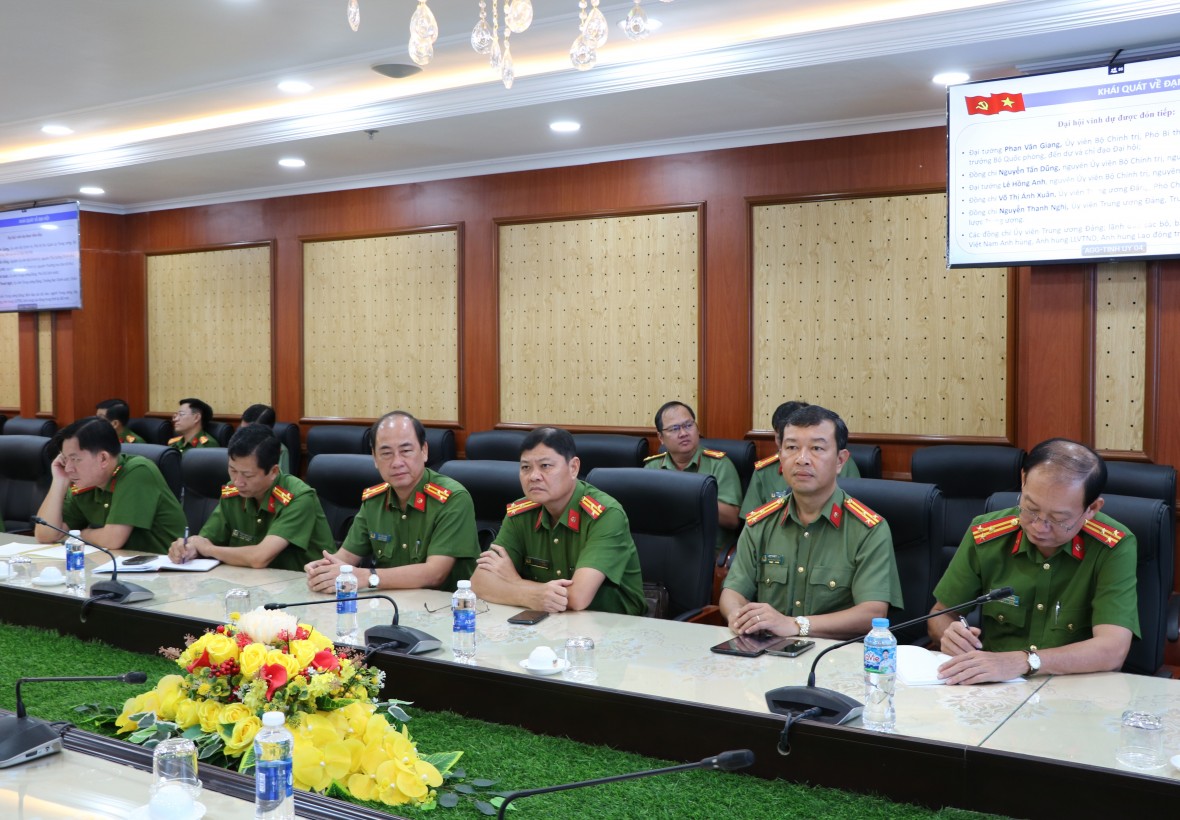 Quyết tâm đổi mới, xây dựng tỉnh An Giang phát triển bền vững, vươn mình mạnh mẽ Quyết tâm đổi mới, xây dựng tỉnh An Giang phát triển bền vững, vươn mình mạnh mẽ