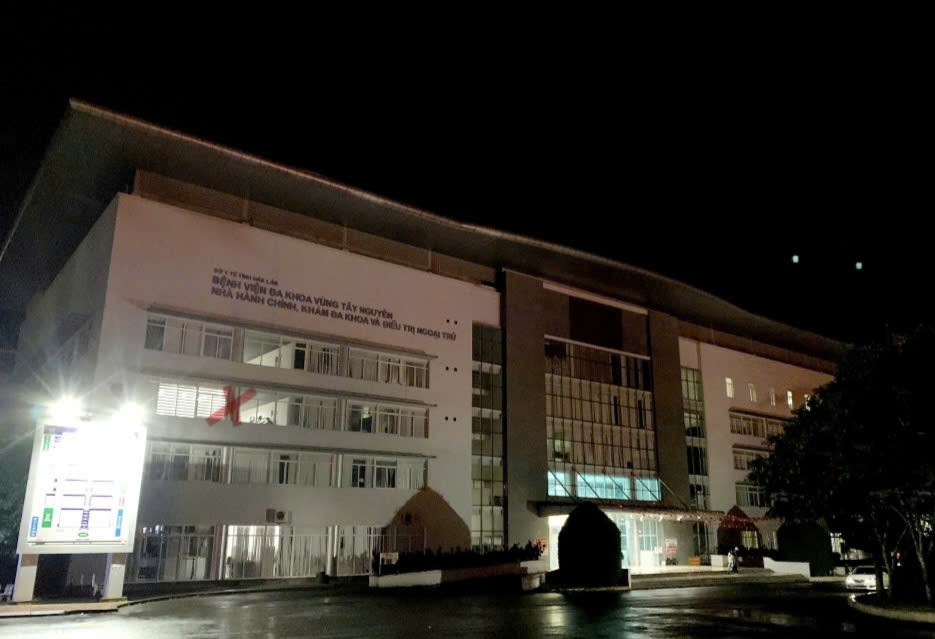 Bác sĩ Nguyễn Ngọc Thịnh được giao quyền điều hành Bệnh viện Đa khoa vùng Tây Nguyên Bác sĩ Nguyễn Ngọc Thịnh được giao quyền điều hành Bệnh viện Đa khoa vùng Tây Nguyên