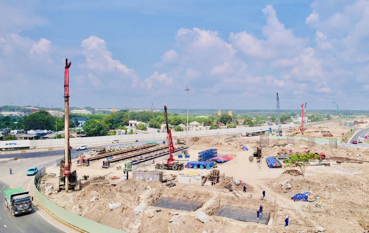Đồng Nai cam kết bàn giao toàn bộ mặt bằng nút giao QL51 trong đầu tháng 10