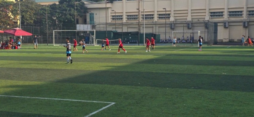 Trường tiểu học Dịch Vọng A khai mạc “Giải bóng đá học sinh lần thứ VI năm học 2025-2026