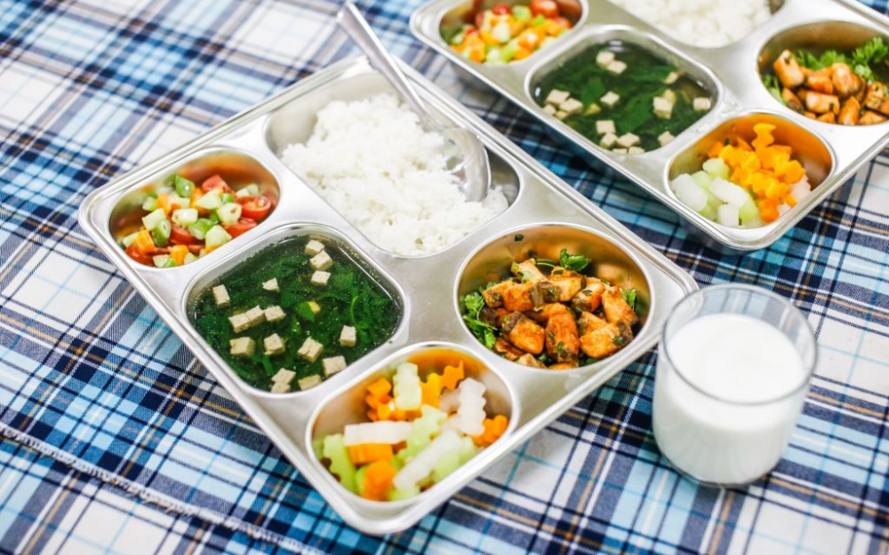 Từ 6/10, tiến hành kiểm tra đột xuất bữa ăn bán trú cho học sinh Hà Nội.