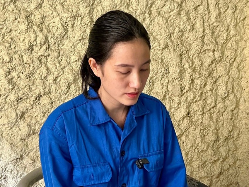 Nông Thị Thu Thủy tại cơ quan công an. (Ảnh: Công an tỉnh Điện Biên)