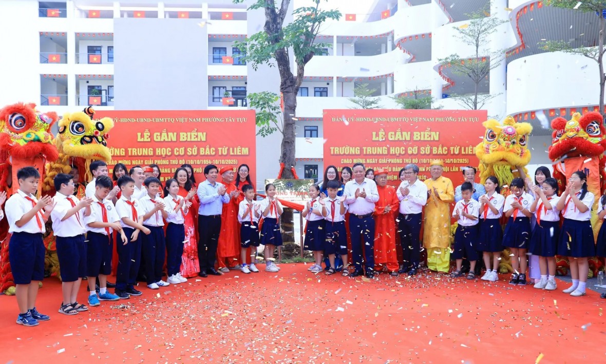 Lễ gắn biển công trình Trường Tiểu học và THCS Bắc Từ Liêm tại Tây Tựu. Lễ gắn biển công trình Trường Tiểu học và THCS Bắc Từ Liêm tại Tây Tựu.