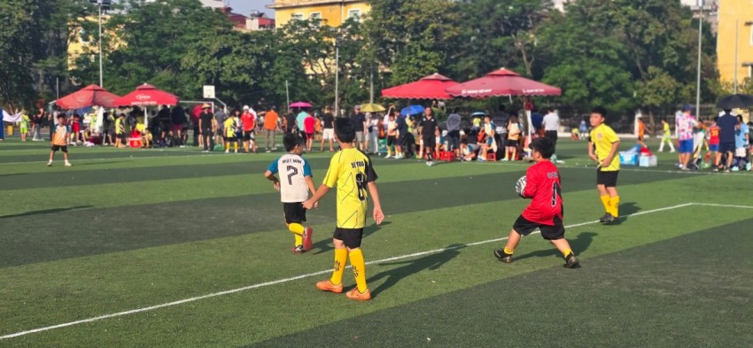 Giải bóng đá Trường Tiểu học Dịch Vọng A: Đội bóng lớp 5G tiếp tục bảo vệ ngôi vương