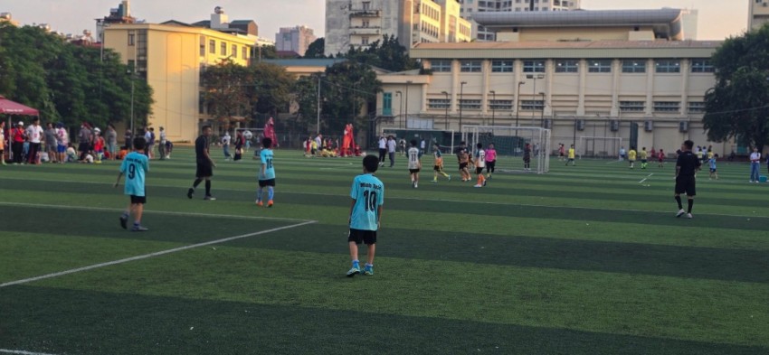 Giải bóng đá Trường Tiểu học Dịch Vọng A: Đội bóng lớp 5G tiếp tục bảo vệ ngôi vương