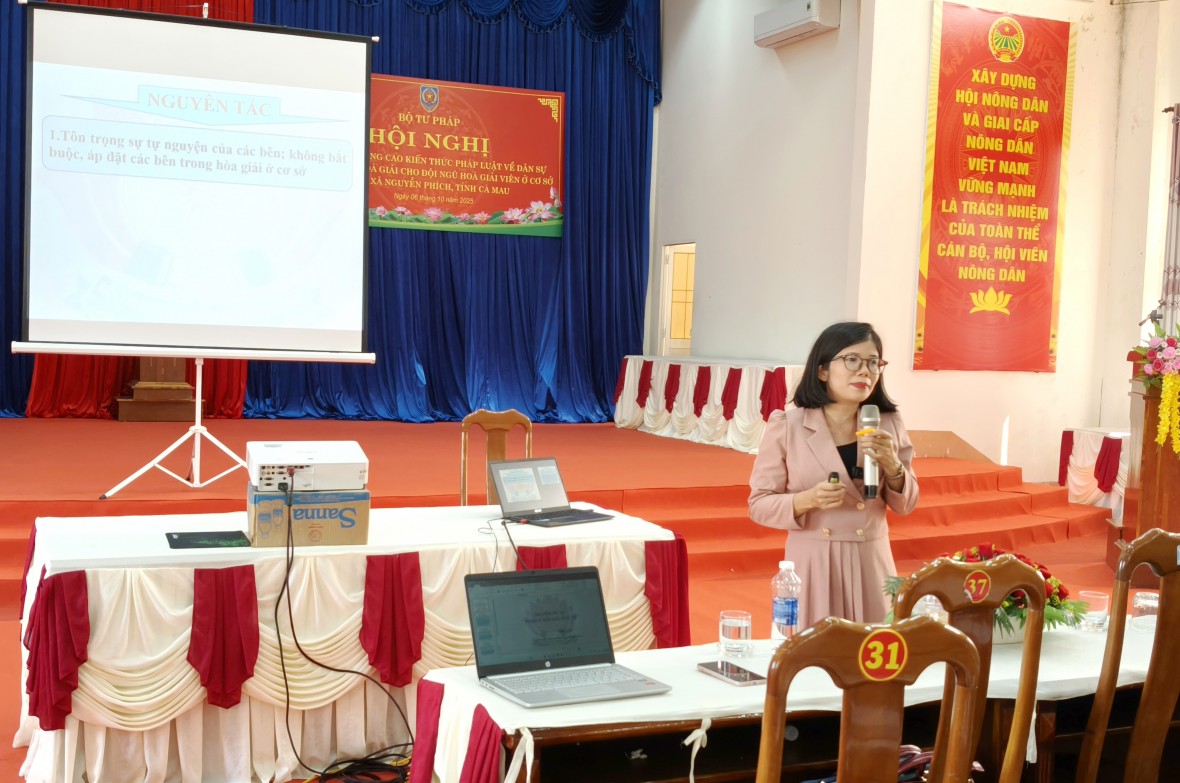 Cà Mau: Tập huấn nâng cao năng lực hòa giải viên cơ sở, góp phần giữ gìn an ninh trật tự cộng đồng Cà Mau: Tập huấn nâng cao năng lực hòa giải viên cơ sở, góp phần giữ gìn an ninh trật tự cộng đồng