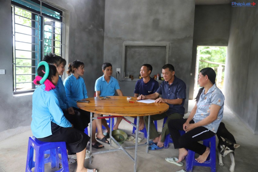 Người có uy tín: Cánh tay đắc lực của chính quyền, cầu nối gắn kết ý Đảng với lòng dân