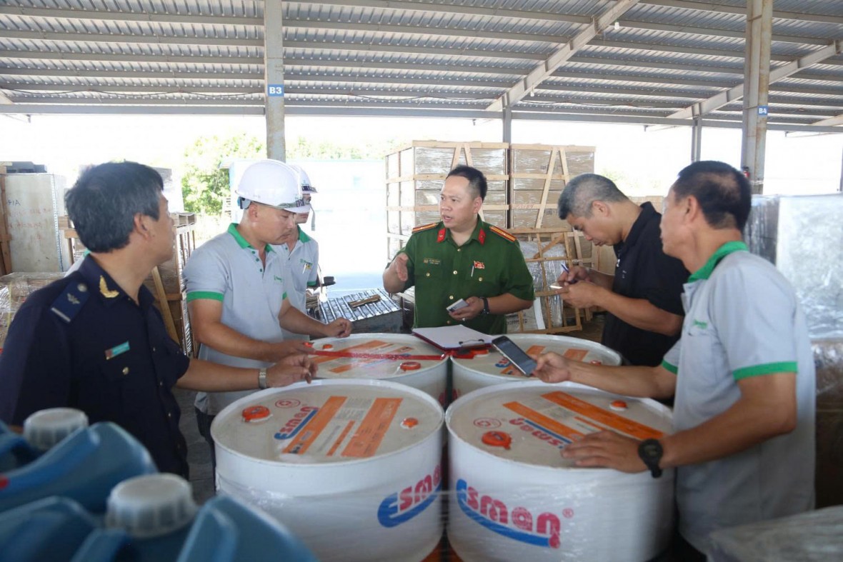 Triệt phá đường dây buôn lậu xuyên biên giới qua cửa khẩu Bắc Luân 2