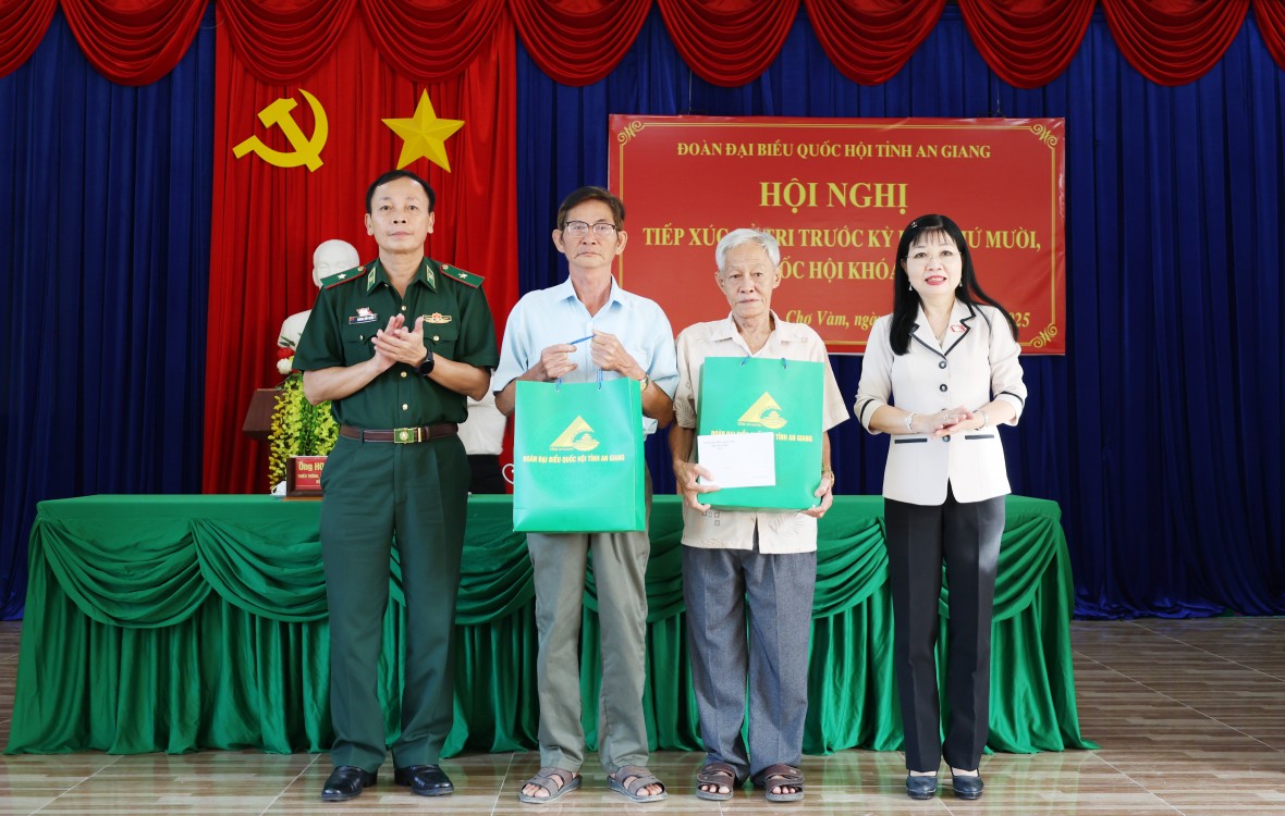 Đoàn ĐBQH tỉnh An Giang tiếp xúc cử tri trước Kỳ họp thứ X, Quốc hội khóa XV Đoàn ĐBQH tỉnh An Giang tiếp xúc cử tri trước Kỳ họp thứ X, Quốc hội khóa XV