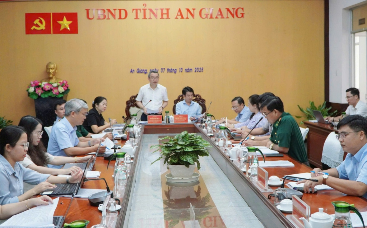 Bộ Tư pháp làm việc với UBND tỉnh An Giang về công tác thi hành pháp luật về xử lý vi phạm hành chính trong lĩnh vực thủy sản