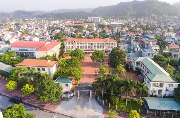 Sáp nhập lớn ở Quảng Ninh: Gộp trường, hợp bệnh viện, tinh giản bộ máy sự nghiệp công