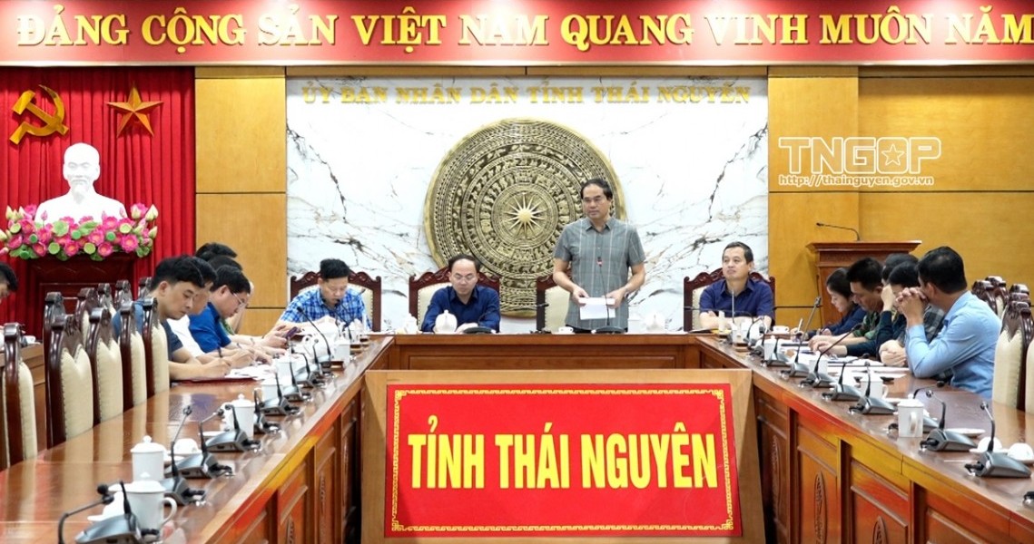 Thái Nguyên họp khẩn trong đêm, chỉ đạo tập trung ứng phó, khắc phục hậu quả cơn bão số 11