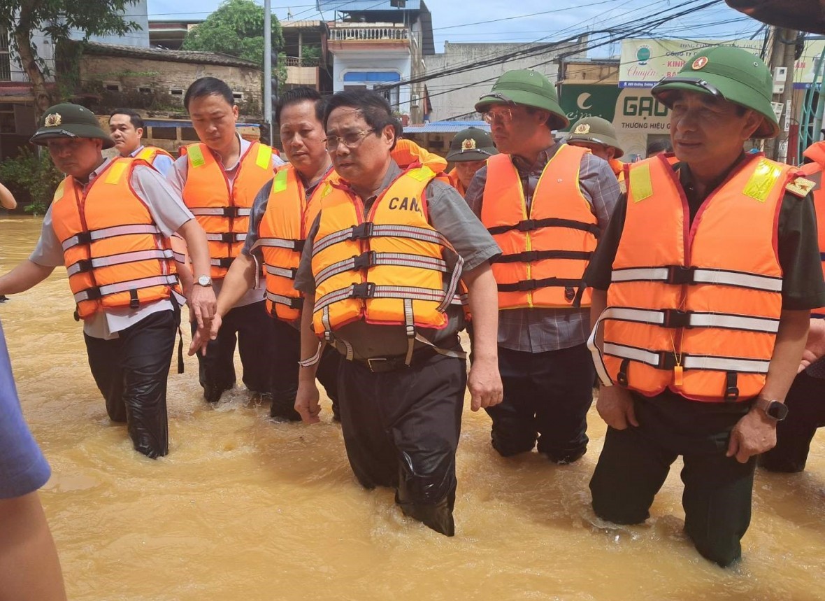 Thủ tướng Phạm Minh Chính tới Thái Nguyên thăm hỏi người dân, chỉ đạo khắc phục hậu quả mưa lũ