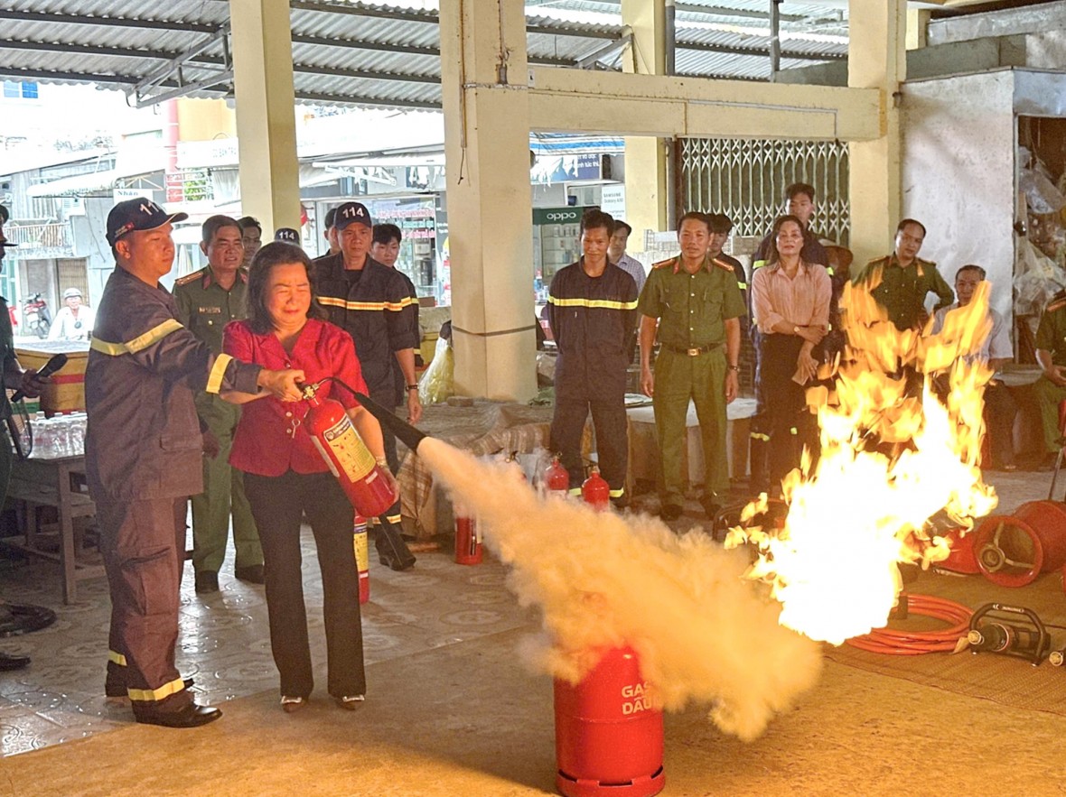 Phát huy thế trận phòng cháy toàn dân từ cơ sở ở Cà Mau