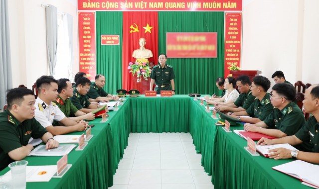 thieu tuong hoang huu chien kiem tra tai don bien phong nam du