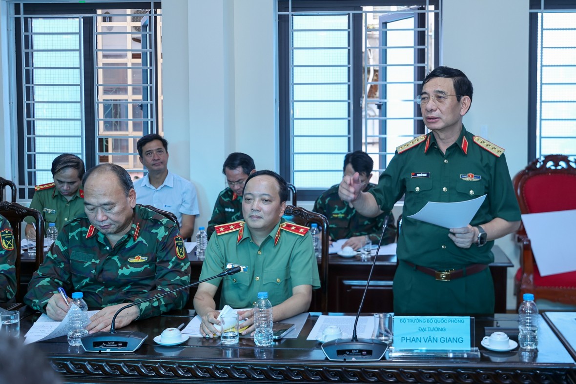 Thủ tướng chỉ đạo 9 nhiệm vụ cấp bách tại Thái Nguyên và xây dựng đường, đê kiên cố hai bên sông Cầu