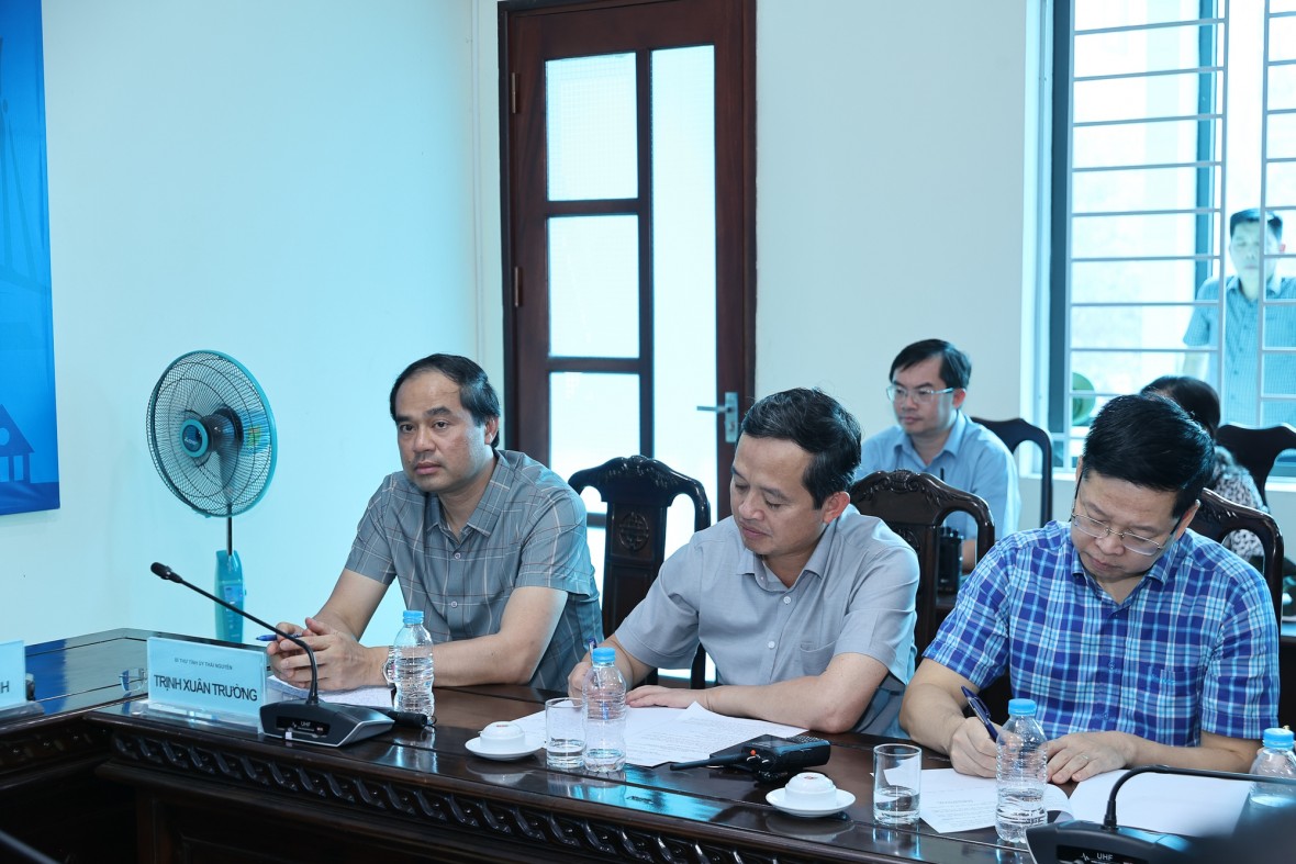Thủ tướng chỉ đạo 9 nhiệm vụ cấp bách tại Thái Nguyên và xây dựng đường, đê kiên cố hai bên sông Cầu