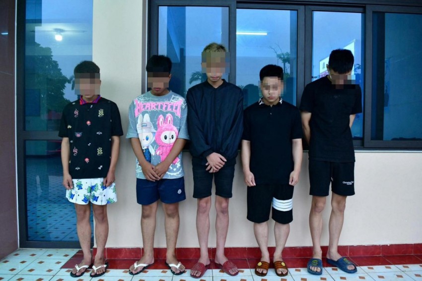 Tuyên Quang: Khởi tố nhóm thanh niên phóng xe, nẹt pô, mang dao, kiếm đi gây chuyện Tuyên Quang: Khởi tố nhóm thanh niên phóng xe, nẹt pô, mang dao, kiếm đi gây chuyện