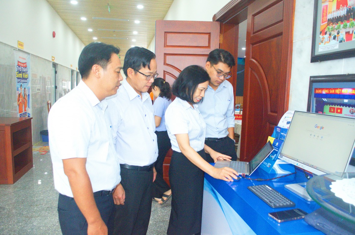 Cà Mau hưởng ứng Ngày Chuyển đổi số quốc gia 2025: Quyết tâm thúc đẩy phát triển số toàn diện Cà Mau hưởng ứng Ngày Chuyển đổi số quốc gia 2025: Quyết tâm thúc đẩy phát triển số toàn diện