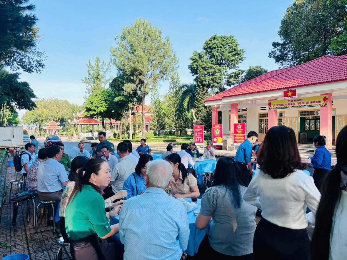 Xã Dầu Giây (Đồng Nai) tiên phong xây dựng mô hình ‘Cà phê sáng - Lắng nghe Nhân dân’