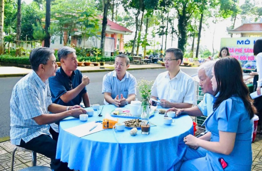 Xã Dầu Giây (Đồng Nai) tiên phong xây dựng mô hình ‘Cà phê sáng - Lắng nghe Nhân dân’