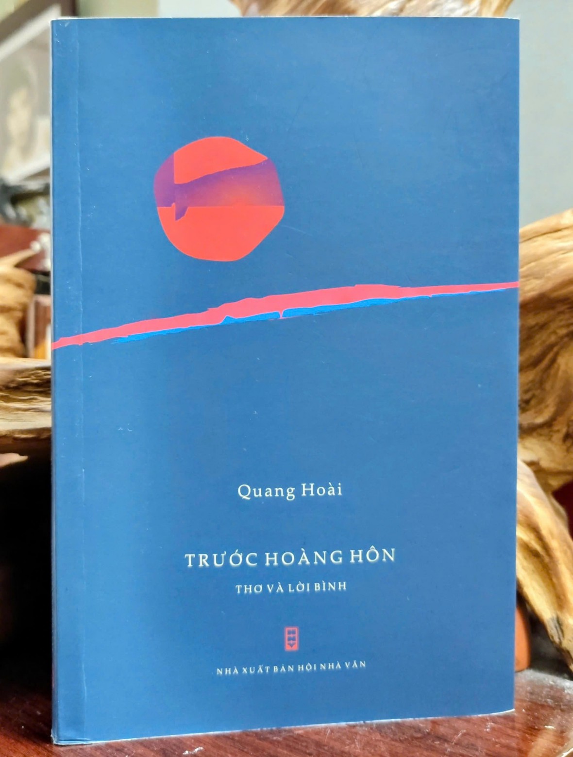 Nhà thơ Quang Hoài - Người tự biết “nhủ lòng ta mỗi ngày”