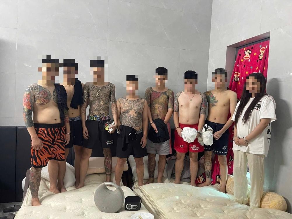 Nhóm thanh niên tổ chức sử dụng trái phép chất ma túy - Ảnh Công an Hà Tĩnh.