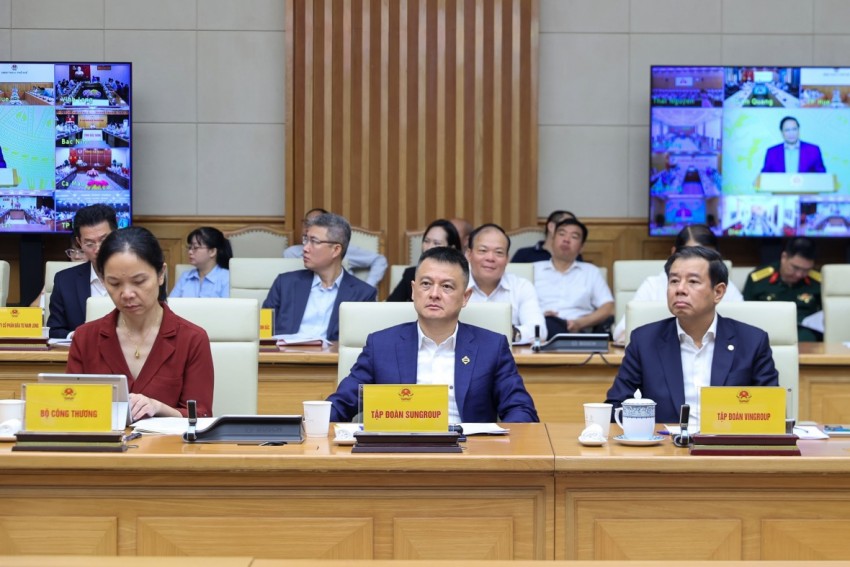 Đại biểu tham dự cuộc họp