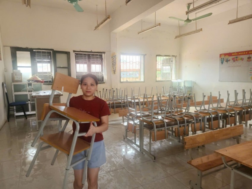 Công an Hà Nội huy động gần 400 chiến sĩ hỗ trợ nhân dân khắc phục hậu quả bão lũ