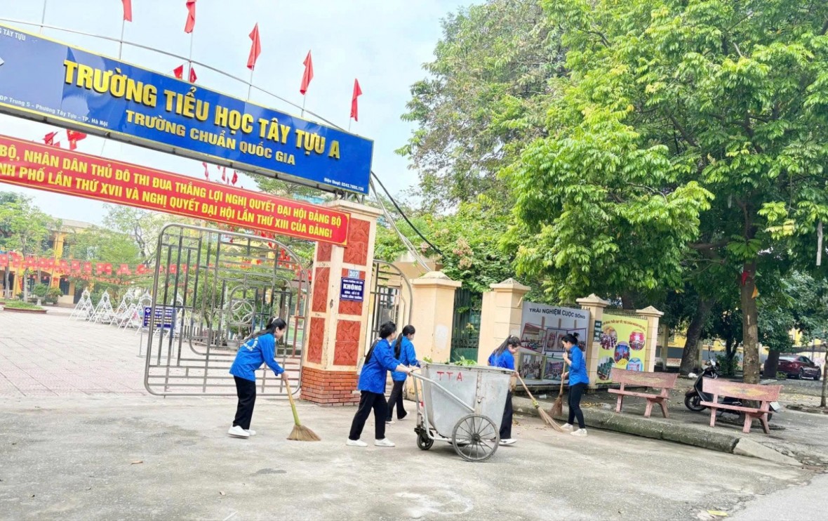 Gần 200 cán bộ, hội viên phường Tây Tựu tham gia 