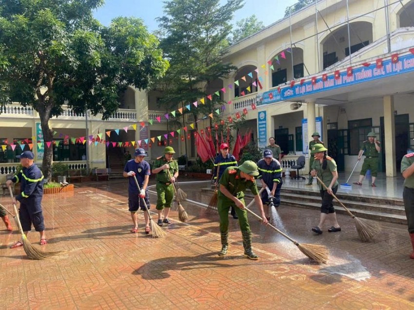 Thủ tướng yêu cầu báo cáo về thiệt hại và khắc phục sau cơn bão số 11 đối với ngành giáo dục