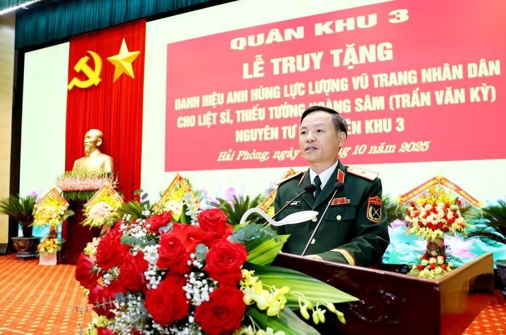 Truy tặng danh hiệu Anh hùng LLVTND cho Thiếu tướng Hoàng Sâm - Đội trưởng đầu tiên của QĐND Việt Nam Truy tặng danh hiệu Anh hùng LLVTND cho Thiếu tướng Hoàng Sâm - Đội trưởng đầu tiên của QĐND Việt Nam