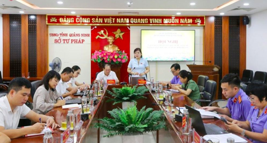 Đoàn ĐBQH tỉnh Quảng Ninh lấy ý kiến tham gia các dự án luật thuộc lĩnh vực tư pháp Đoàn ĐBQH tỉnh Quảng Ninh lấy ý kiến tham gia các dự án luật thuộc lĩnh vực tư pháp