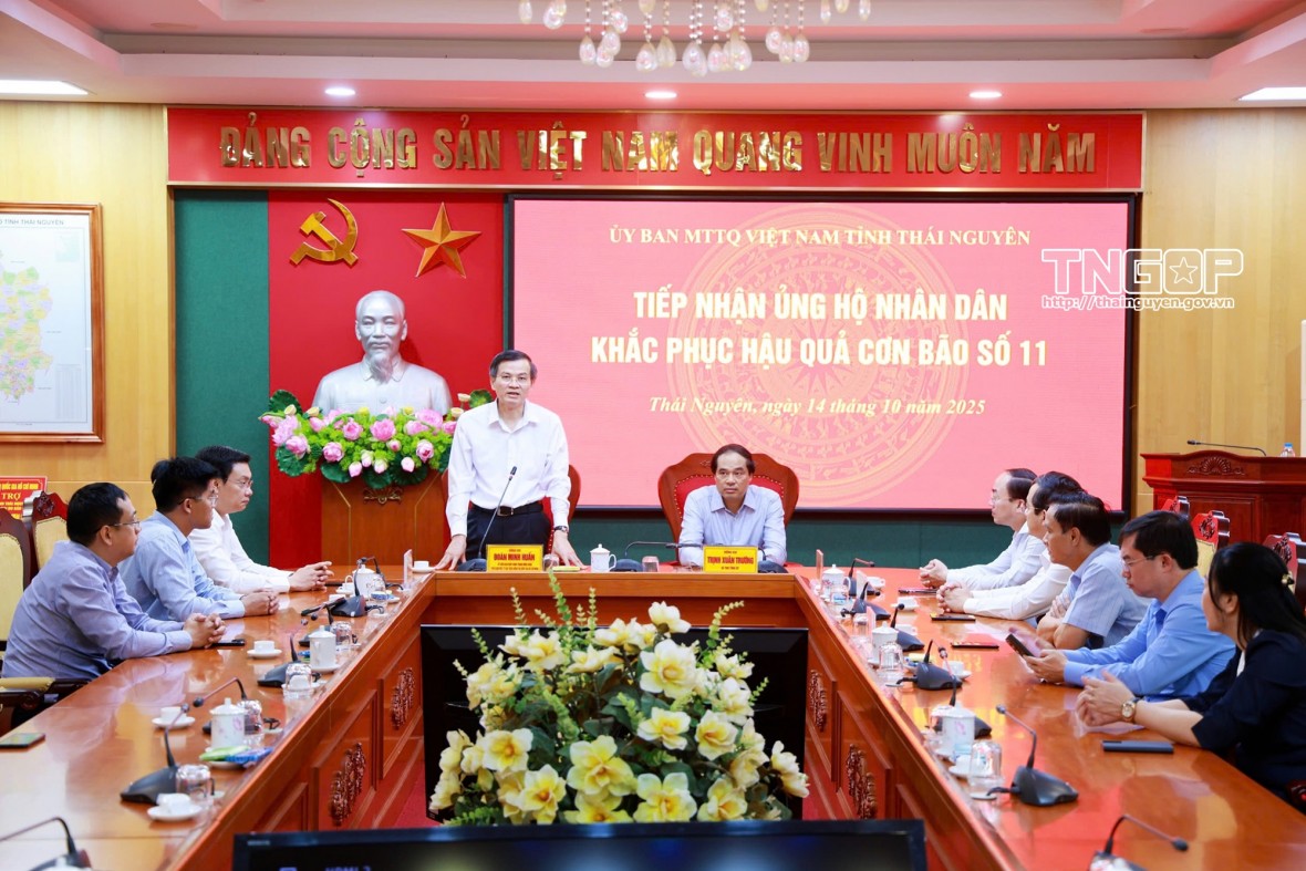 Học viện Chính trị Quốc gia Hồ Chí Minh trao 1 tỷ đồng hỗ trợ tỉnh Thái Nguyên khắc phục hậu quả thiên tai