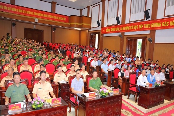 Ninh Bình: Ký kết phối hợp và tập huấn kỹ năng lái xe, giáo dục pháp luật về an toàn giao thông