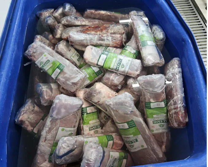 Màn “biến hóa” thịt trâu thành thịt bò nhãn hiệu Hidasan Màn “biến hóa” thịt trâu thành thịt bò nhãn hiệu Hidasan