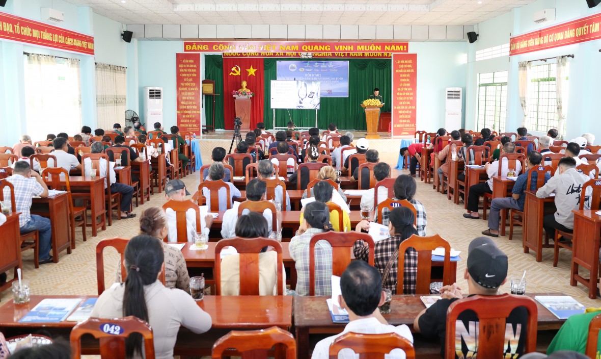 Tuyên truyền đảm bảo an ninh, an toàn các công trình dầu khí trên biển