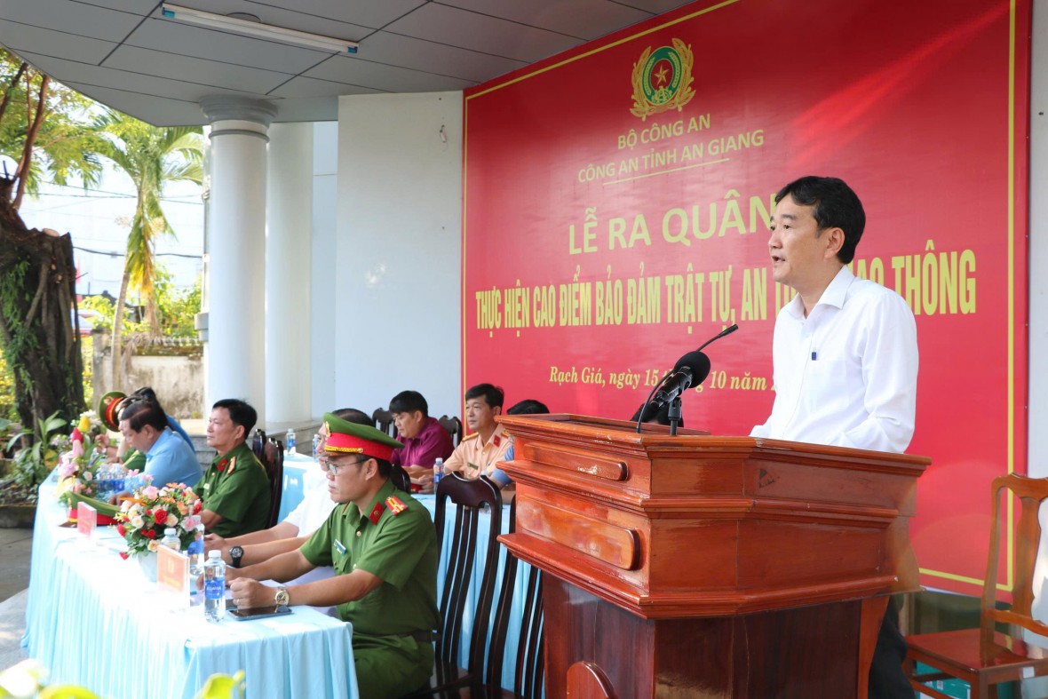Công an tỉnh An Giang ra quân cao điểm bảo đảm trật tự, an toàn giao thông những tháng cuối năm 2025