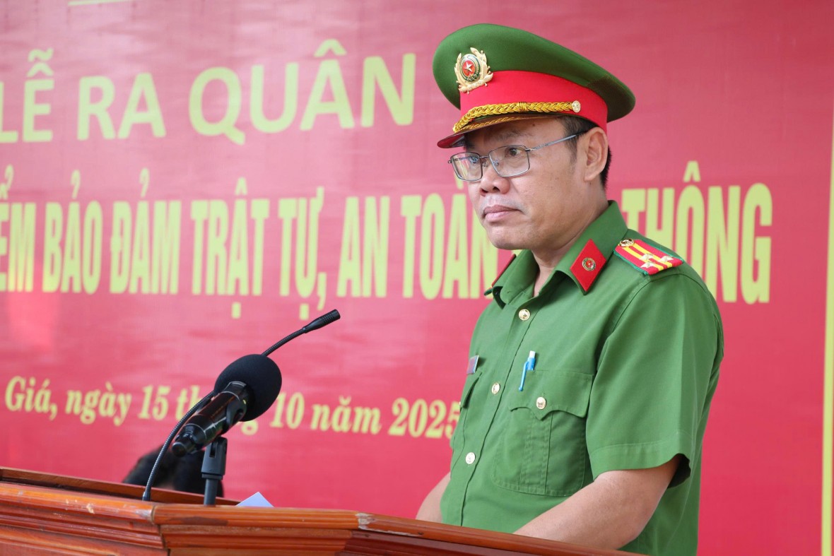 Công an tỉnh An Giang ra quân cao điểm bảo đảm trật tự, an toàn giao thông những tháng cuối năm 2025