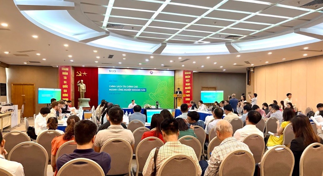 Ngày 15_10_2025, Phòng Thương mại và Công nghiệp Việt Nam (VCCI) tổ chức Hội thảo “Chính sách tài chính cho ngành công nghiệp khoáng sản” (1)