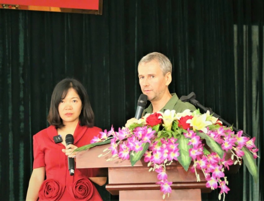 TS. Bayandin Roman – Trung tâm Virus và Công nghệ sinh học Quốc gia Liên bang Nga chia sẻ, kết quả thử nghiệm in vivo trên phôi trứng gà (9 ngày tuổi). TS. Bayandin Roman – Trung tâm Virus và Công nghệ sinh học Quốc gia Liên bang Nga chia sẻ, kết quả thử nghiệm in vivo trên phôi trứng gà (9 ngày tuổi).