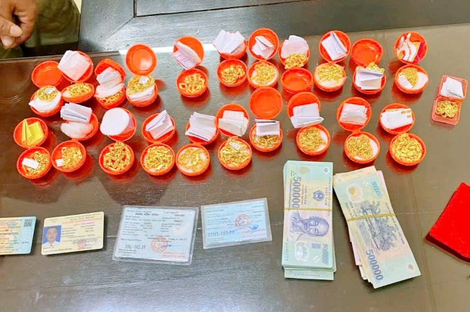 Số vàng là tang vật cơ quan công an thu giữ được