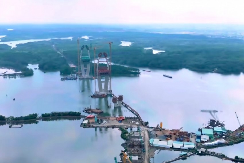 Chủ tịch HĐND TP HCM Võ Văn Minh thị sát công trình giao thông trọng điểm